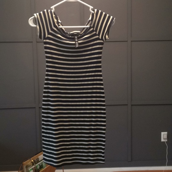 Lord and Taylor bodycon dress XS great condition - Picture 6 of 6